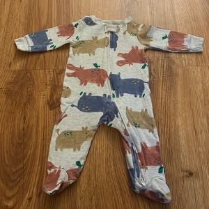 5/$10 Carter’s Hippo Sleep and Play 3-6m